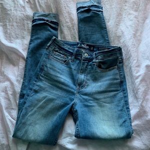 Hollister skinny jeans